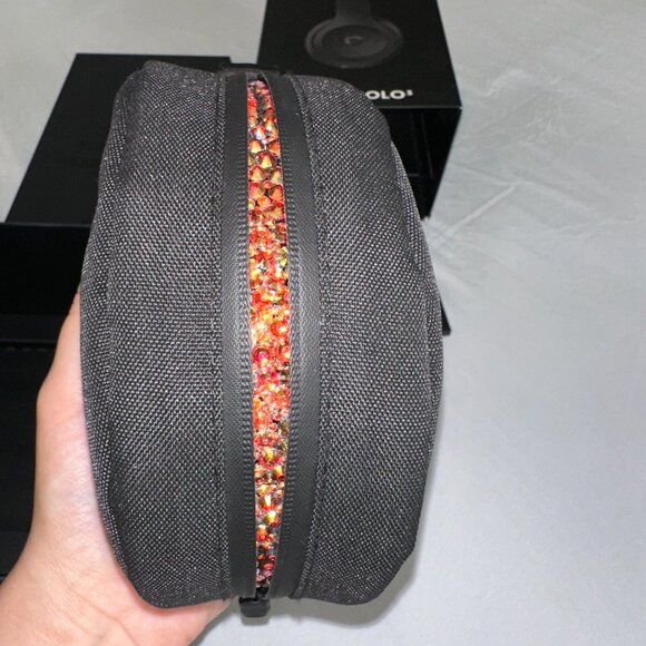 Beats Solo3 Wireless On-Ear Headphones - Picture 3 of 16